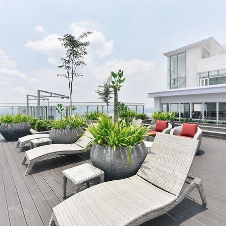 Suasana Private Suites By Subhome Johor Bahru Bagian luar foto