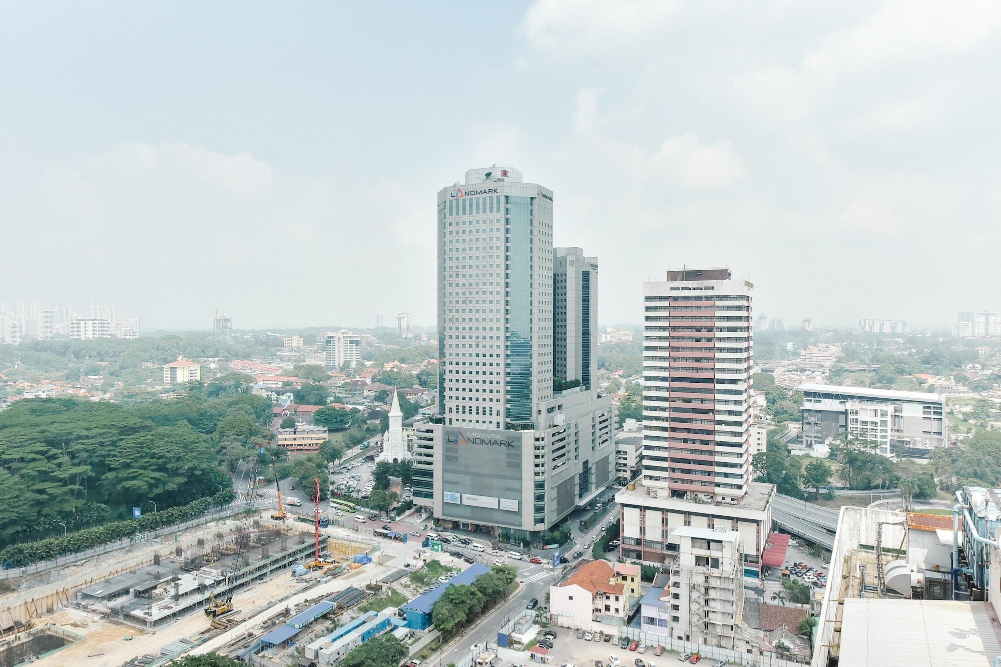Suasana Private Suites By Subhome Johor Bahru Bagian luar foto