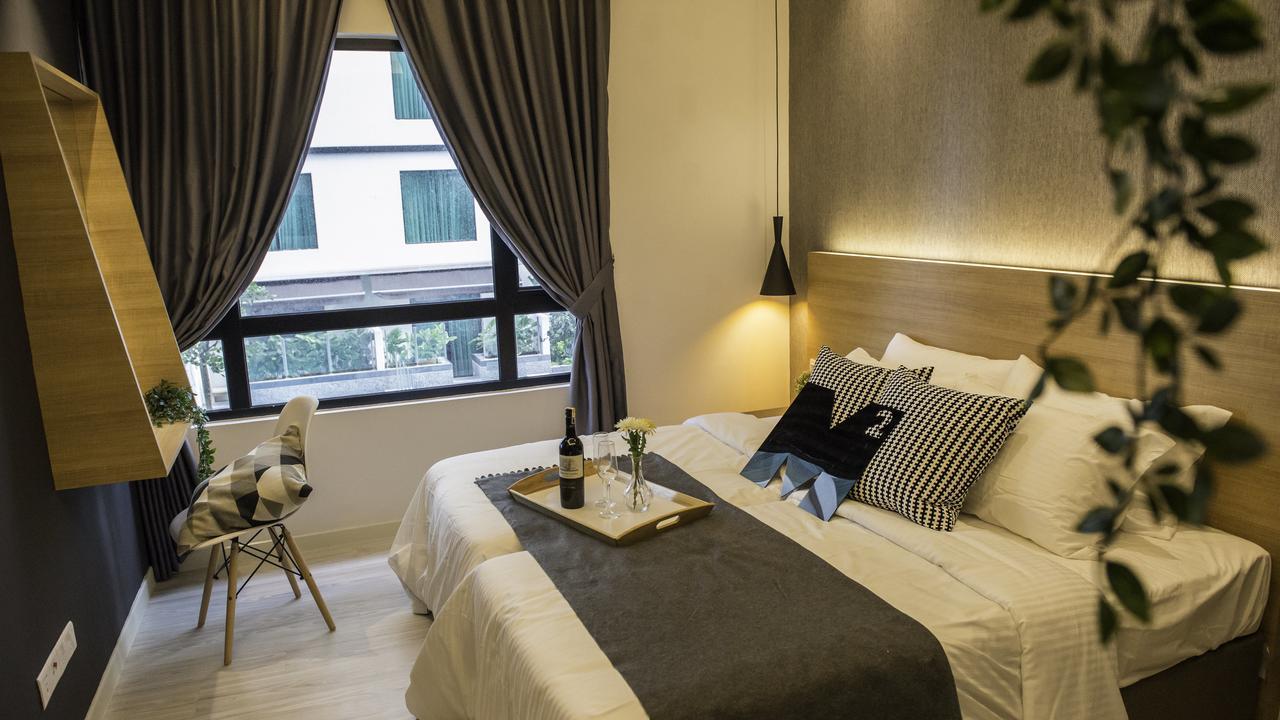 Suasana Private Suites By Subhome Johor Bahru Bagian luar foto